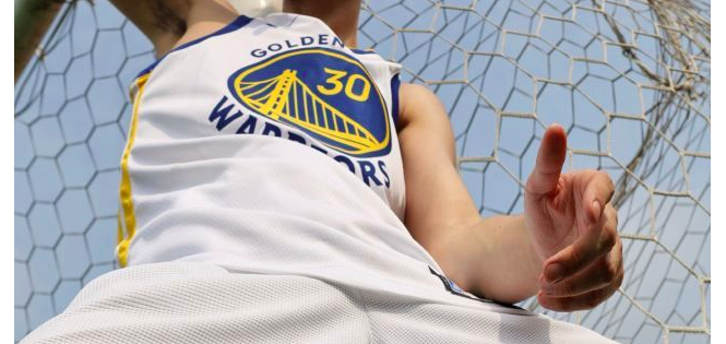 短裤下的无限春光