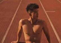 田径赛道上的追风少年