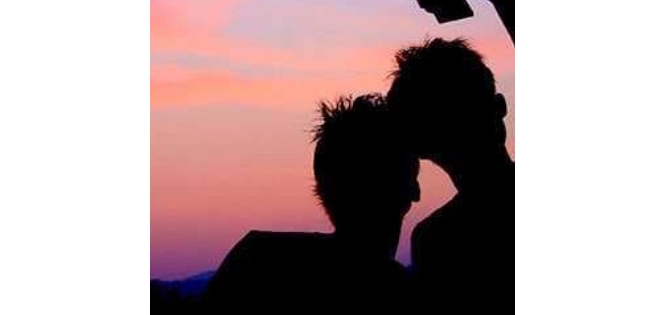 第一次，我是被他勾引的