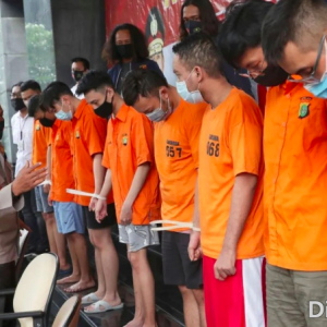 印尼警方一酒店查获男同性爱派对，逮捕 56 名男子