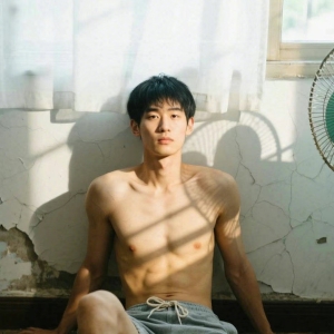 大学搞基：男生宿舍的三人行